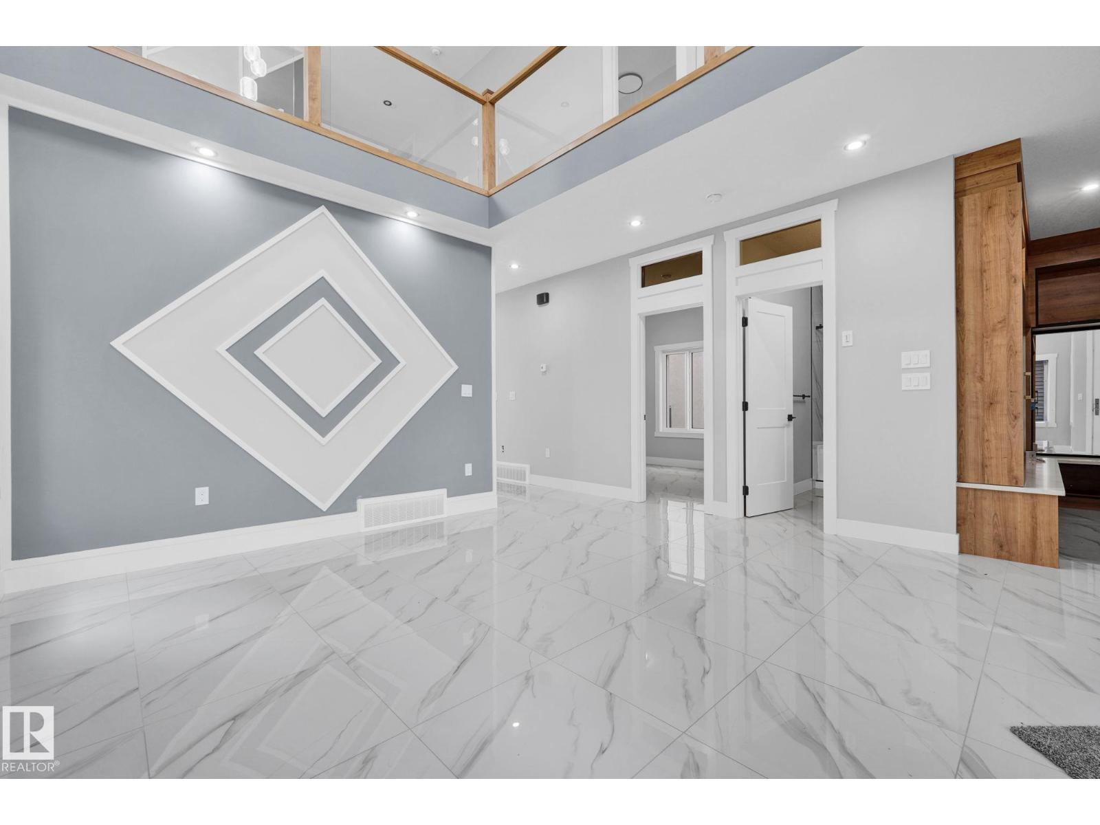 1815 17 AV NW
