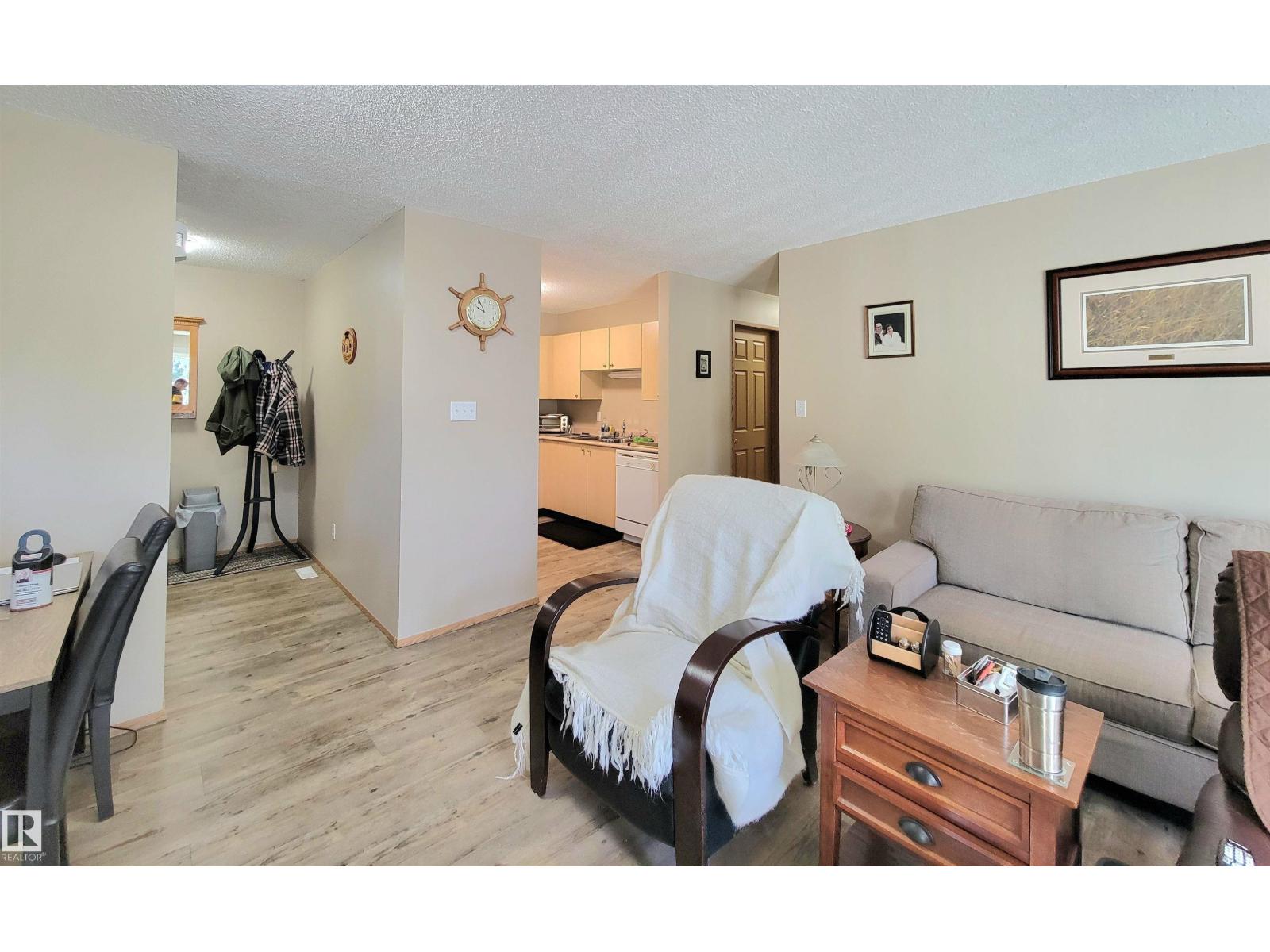 #108D 122 WESTPARK DR