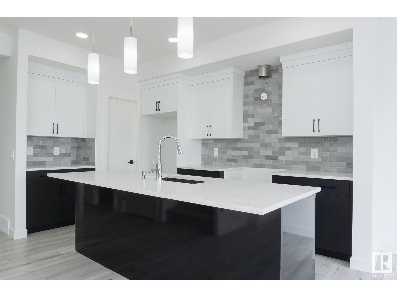 4215 66 ST