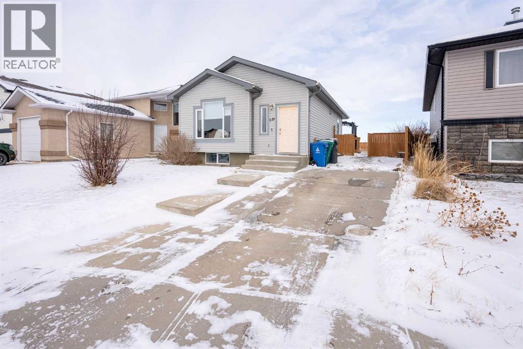 619 Aberdeen Crescent W