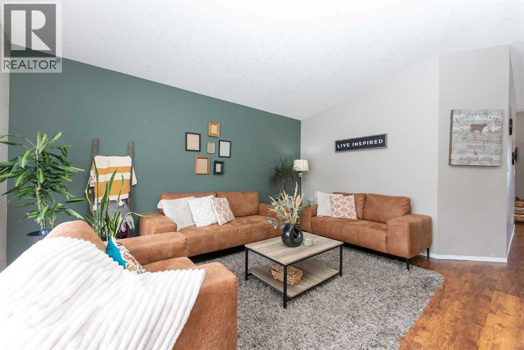 619 Aberdeen Crescent W