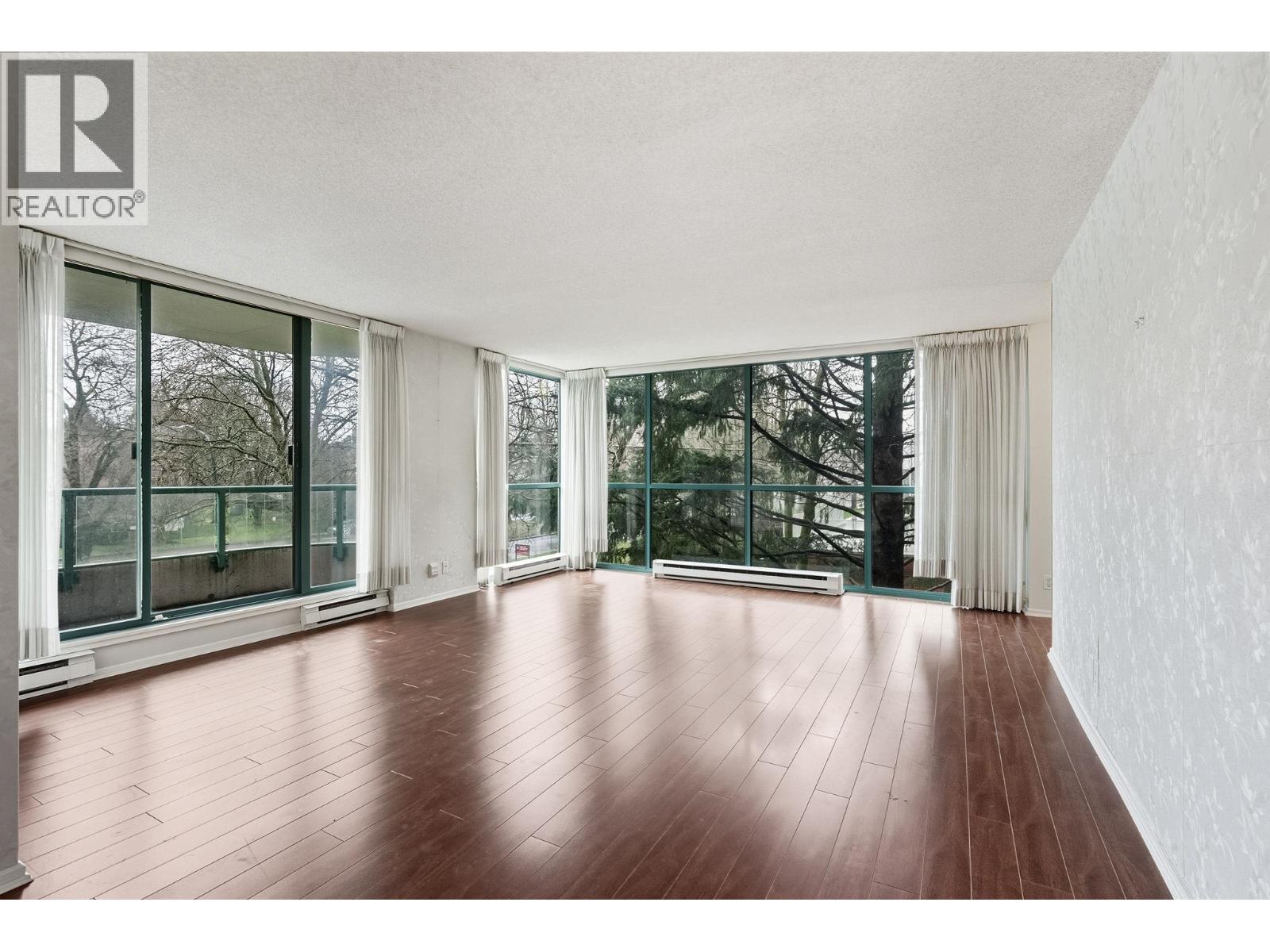 305 8811 LANSDOWNE ROAD