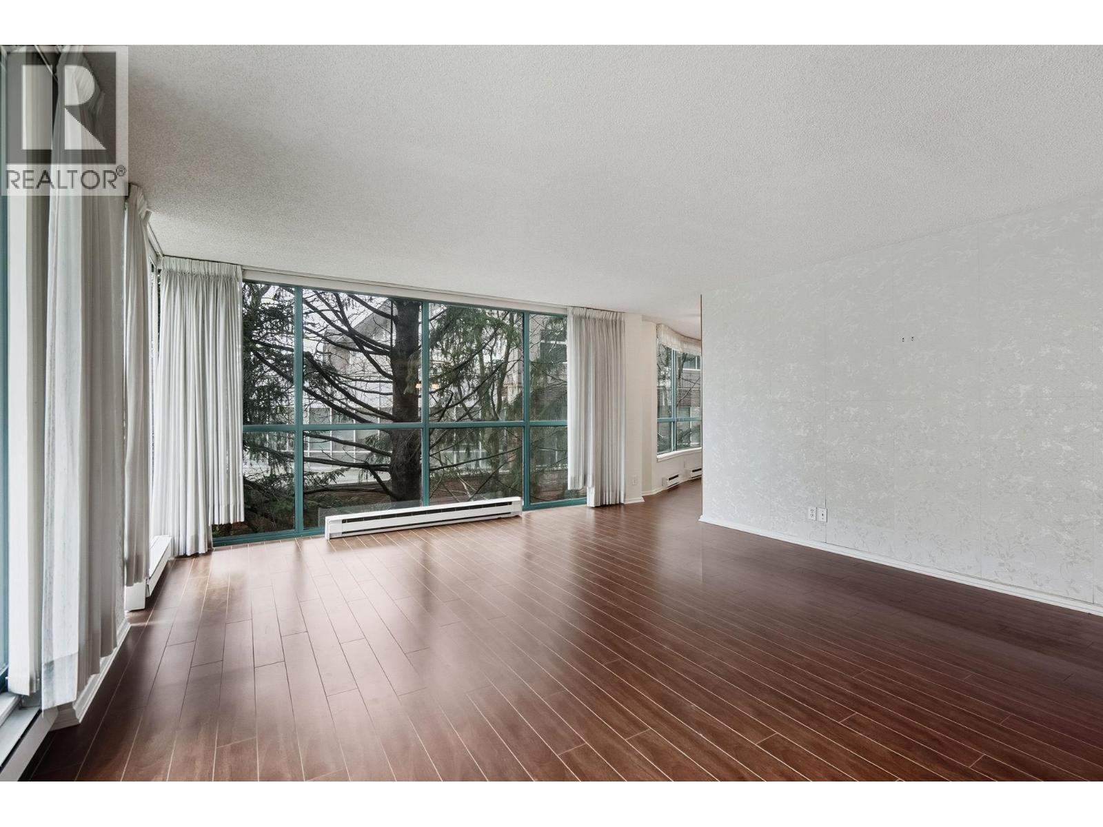 305 8811 LANSDOWNE ROAD