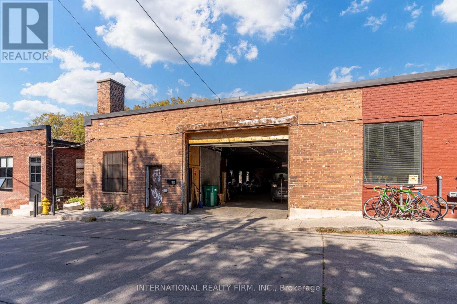 36 WAGSTAFF DRIVE