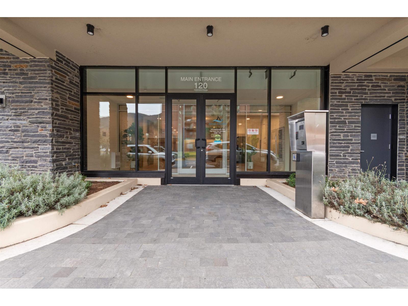 508 120 ESPLANADE AVENUE|Harrison Hot Springs