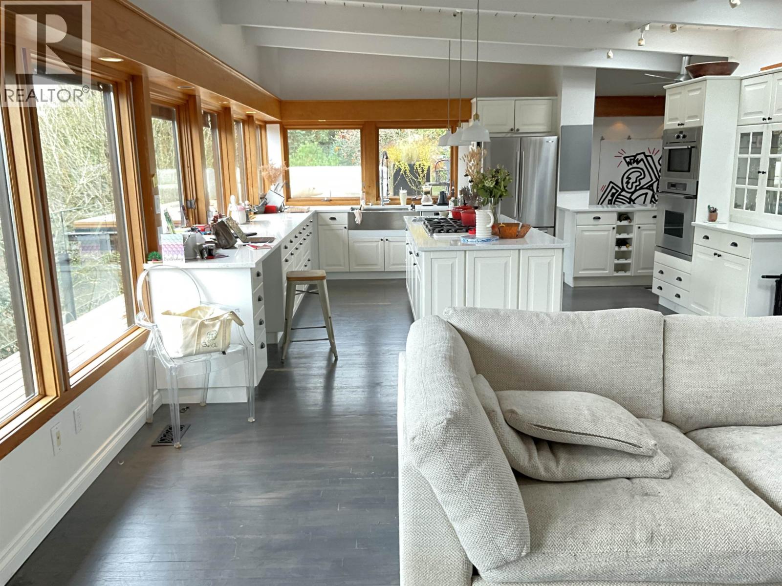 6080 EAGLERIDGE DRIVE