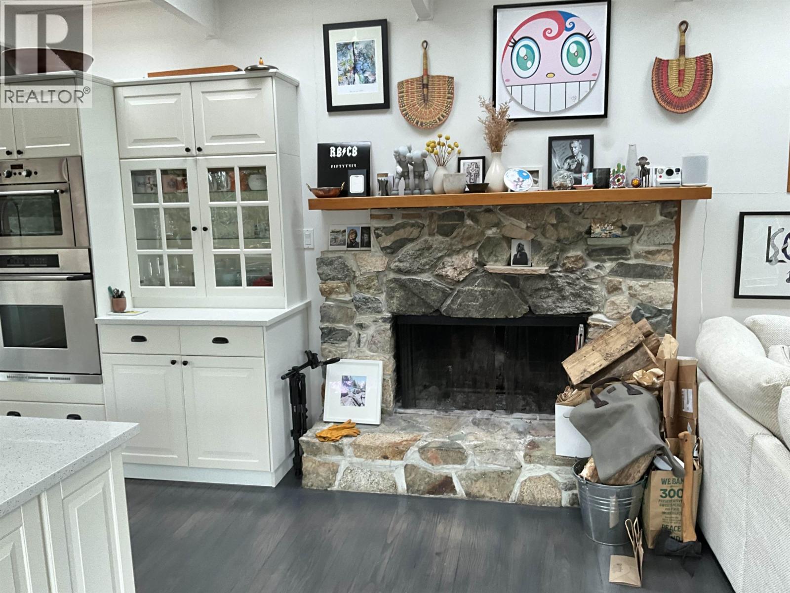 6080 EAGLERIDGE DRIVE