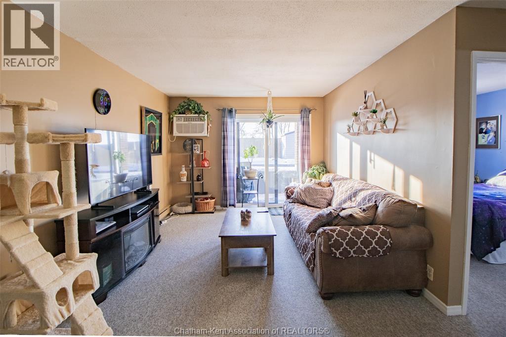 12 Montgomery DRIVE Unit# A102