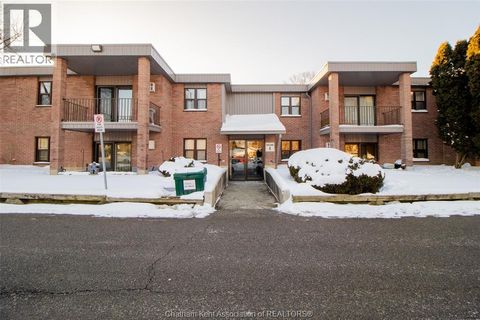 12 Montgomery DRIVE Unit# A102 Wallaceburg ON N8A5B5