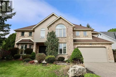 525 LEIGHLAND Drive Waterloo ON N2T2H5