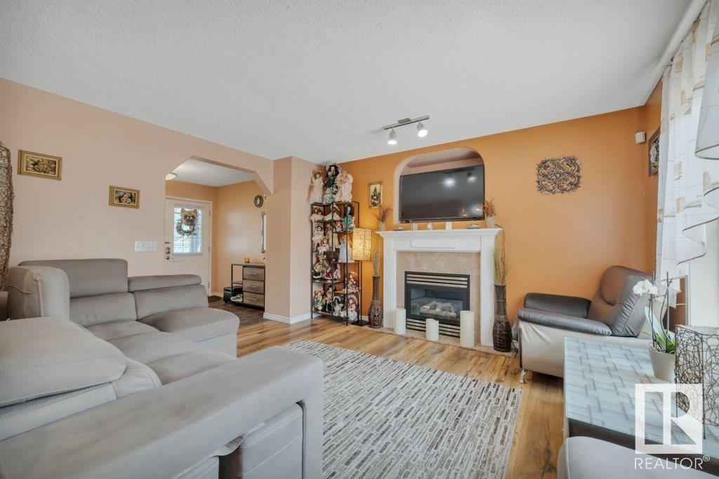 11239 167B AV NW