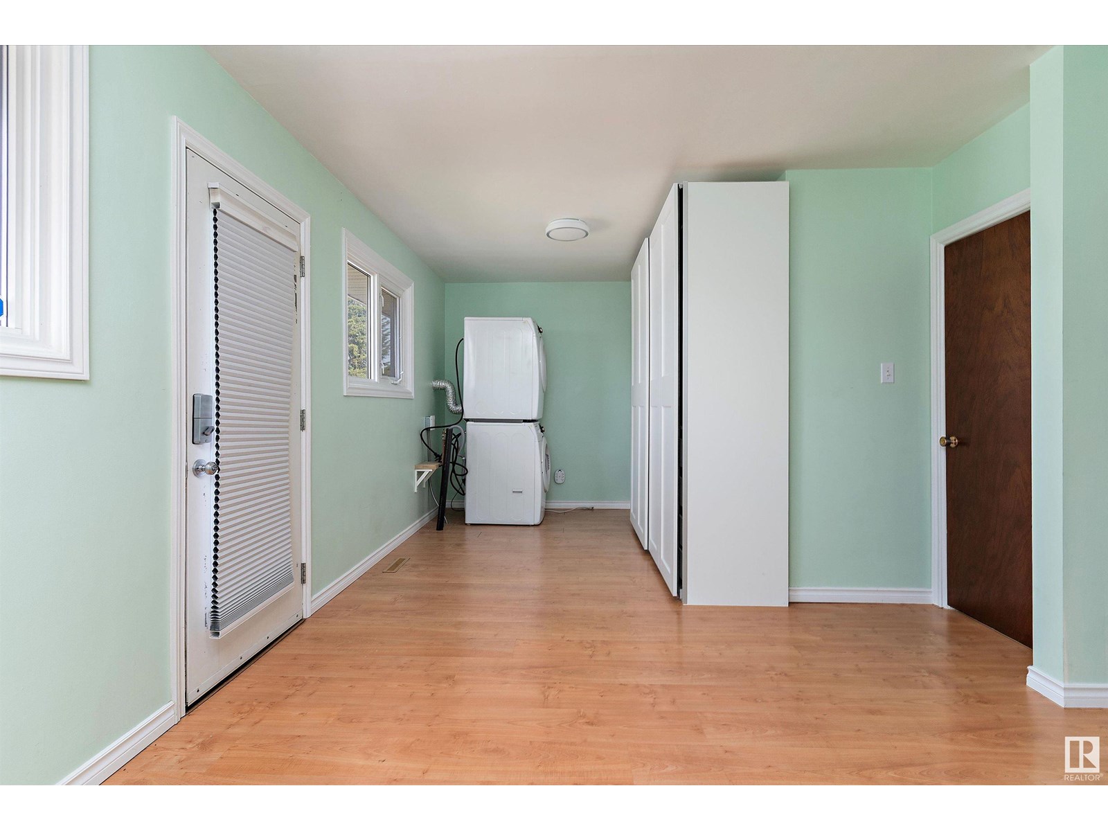 11304 136 AV NW