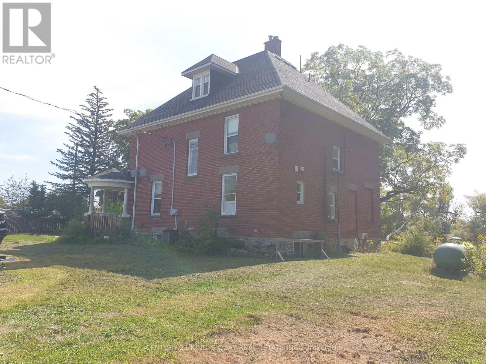 3985 STOUFFVILLE ROAD