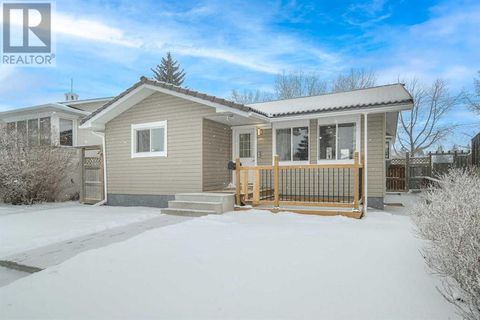 477 72 Avenue NE Calgary AB T2K5H8