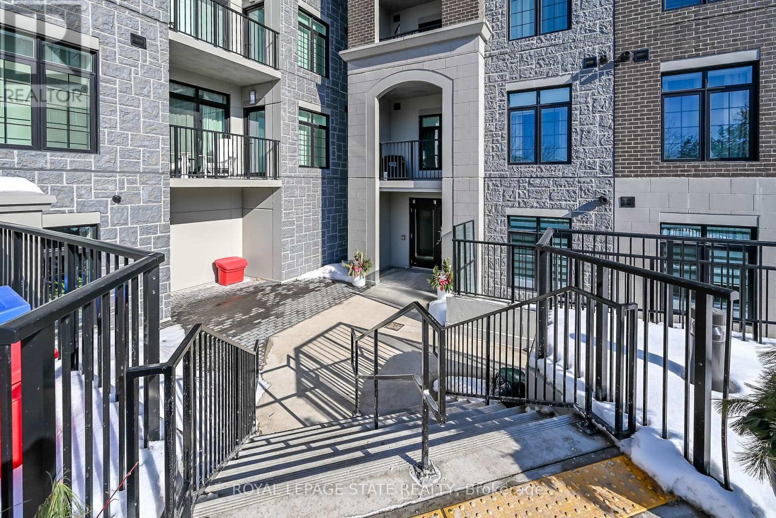 310 - 153 WILSON STREET W