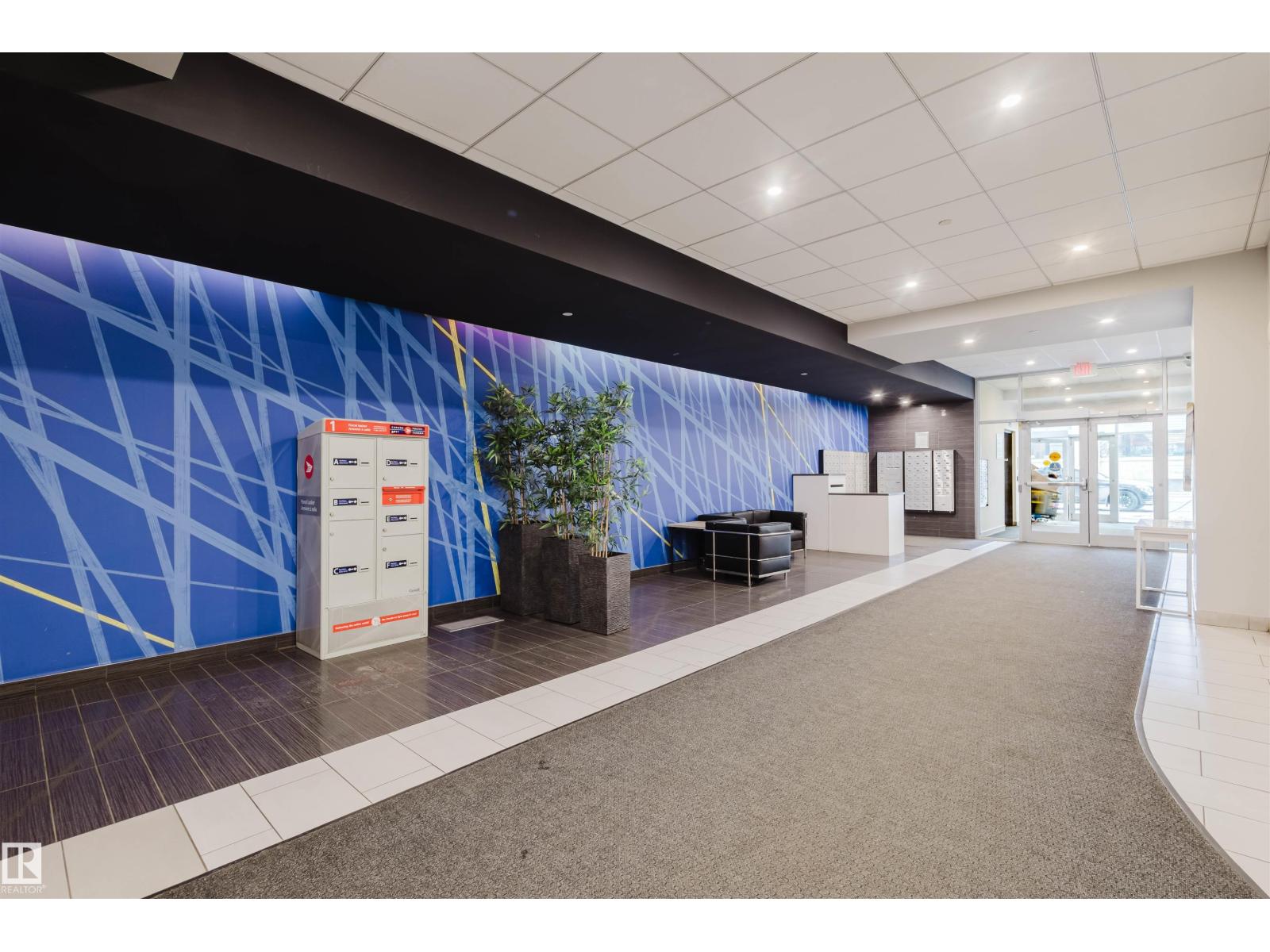 #2207 10226 104 ST NW