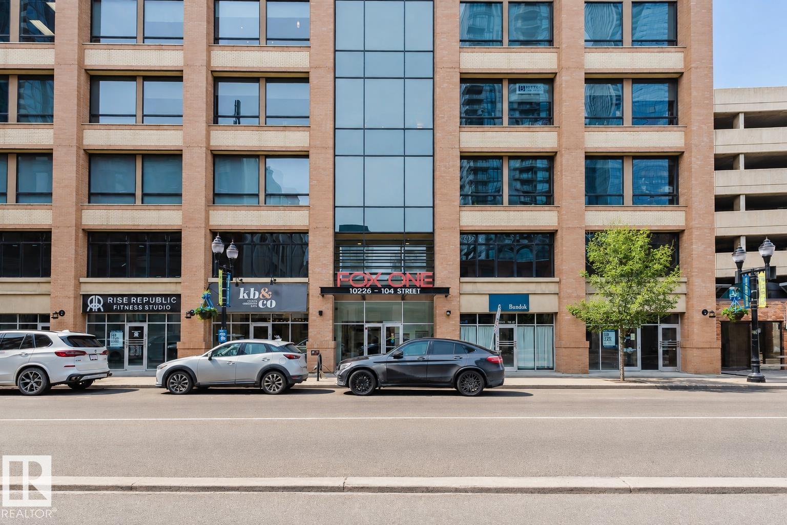 #2207 10226 104 ST NW