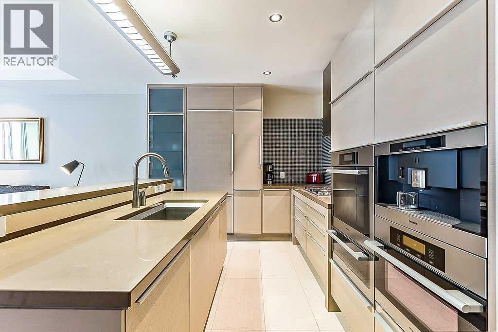 1602, 108 9 Avenue SW