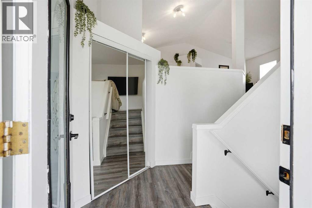 113 Mt Lorette Place SE