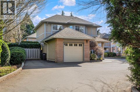 5 1809 McKenzie Ave Saanich BC V8N1A6