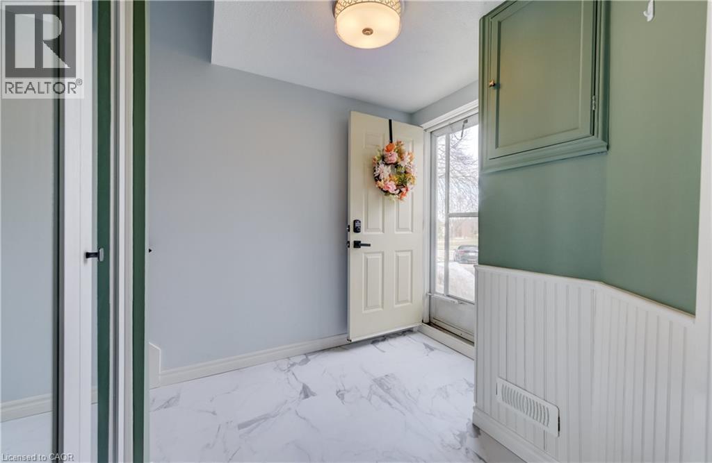 60 ELMSDALE Drive Unit# 11