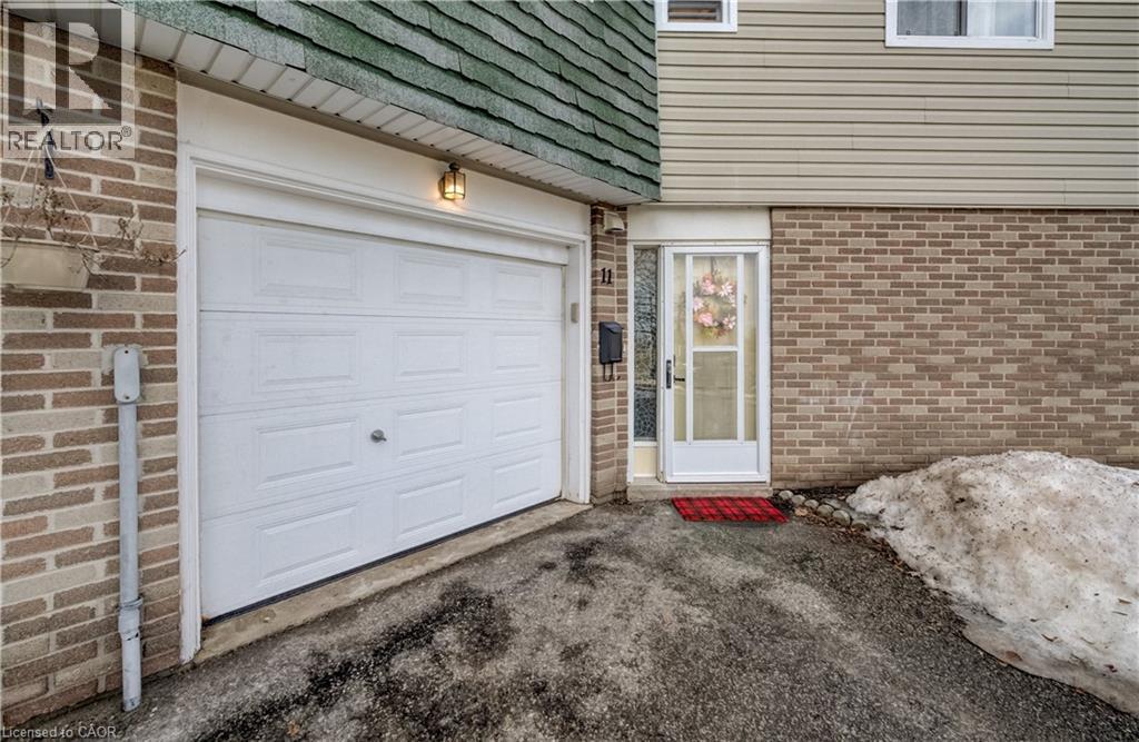 60 ELMSDALE Drive Unit# 11