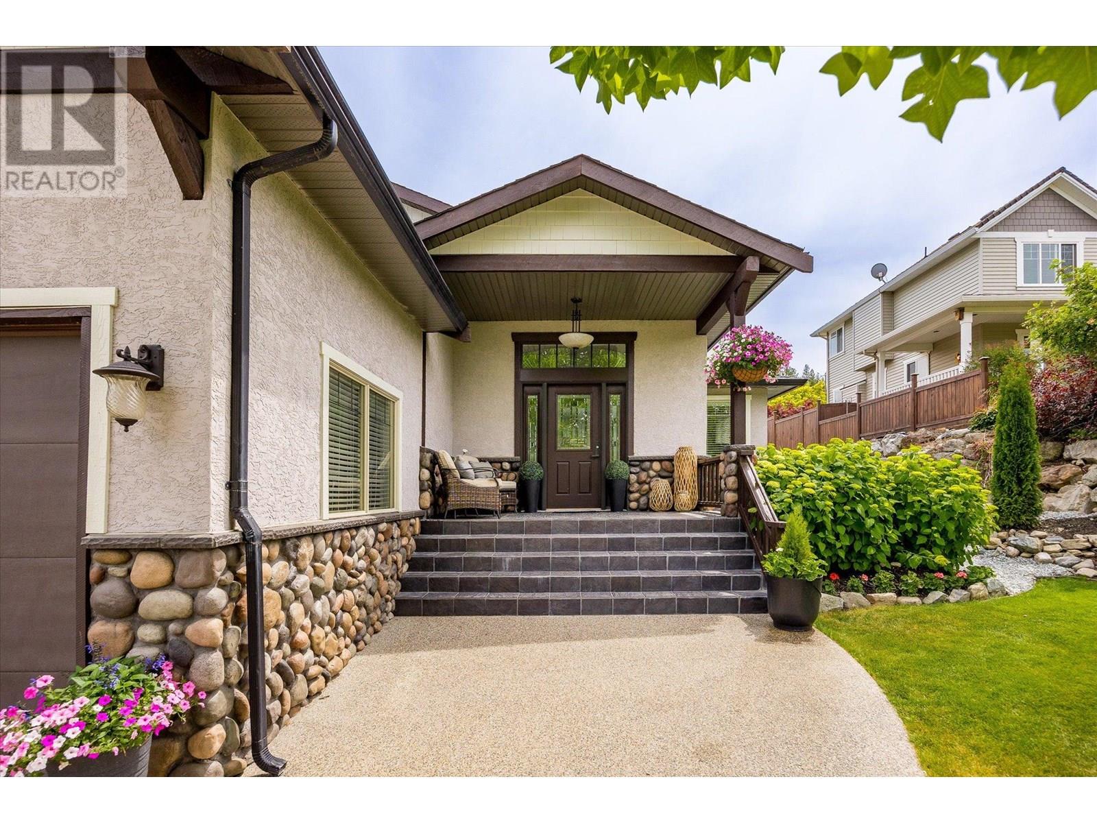 4841 Canyon Ridge Crescent