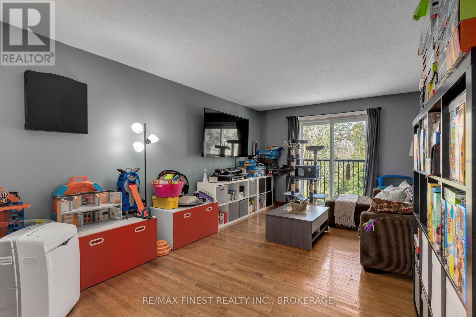 403 - 540 TALBOT PLACE