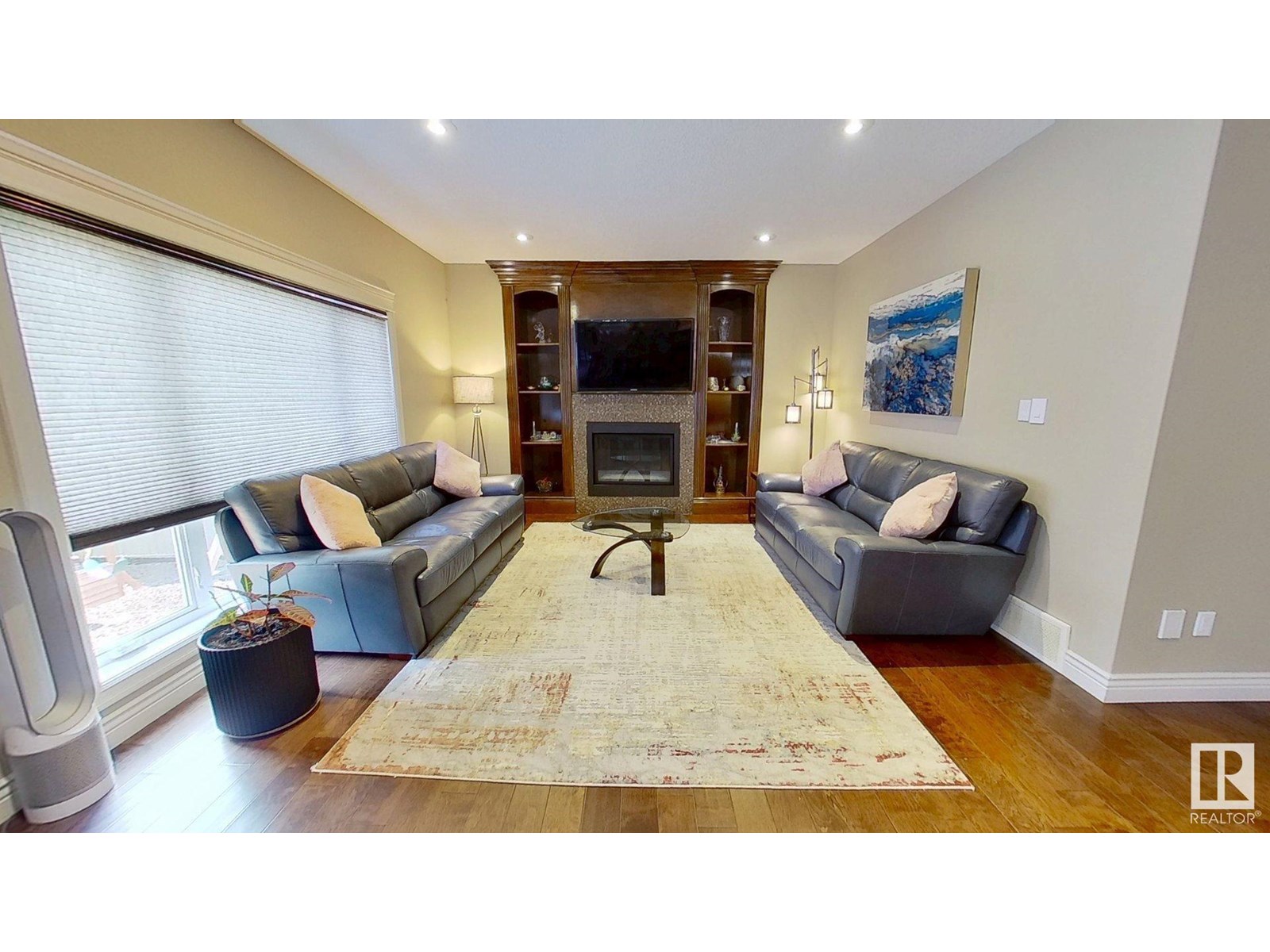 1005 DOWNEY WY NW