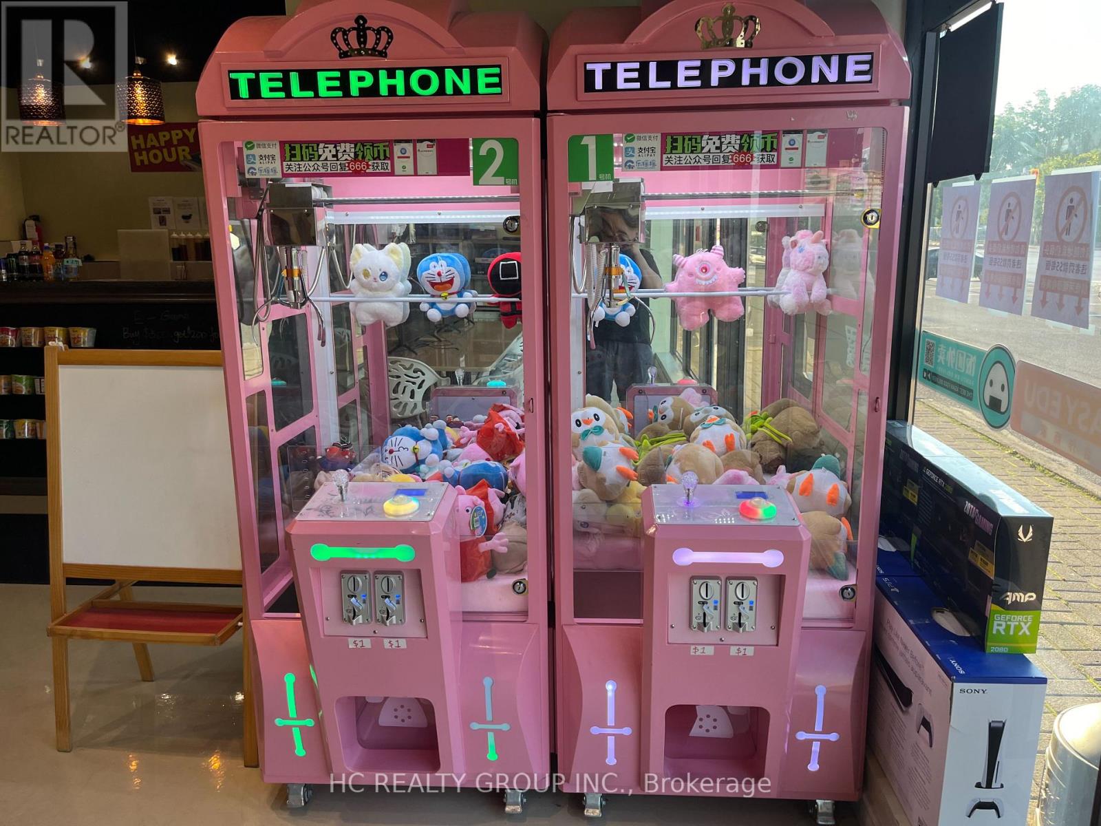 10 - 875 MAIN STREET W