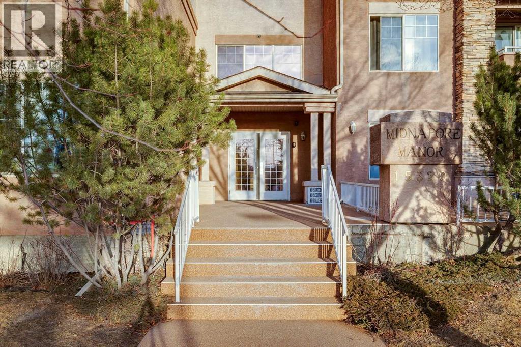 302, 15320 Bannister Road SE