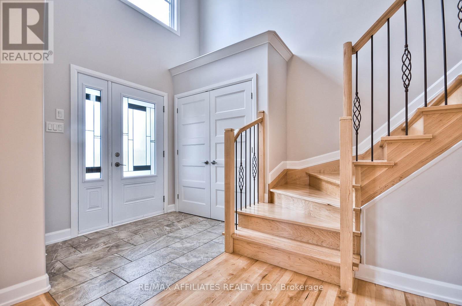 619 GENEVA CRESCENT
