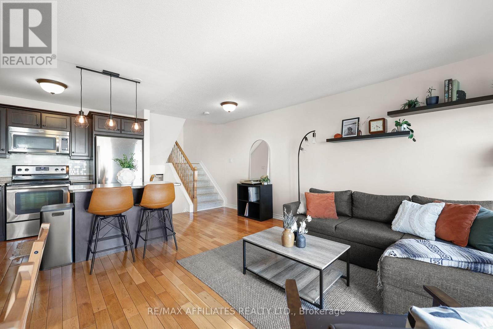 386 ANN STREET