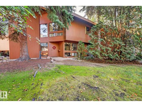 171 BRANDER DR NW Edmonton AB T6H4V2