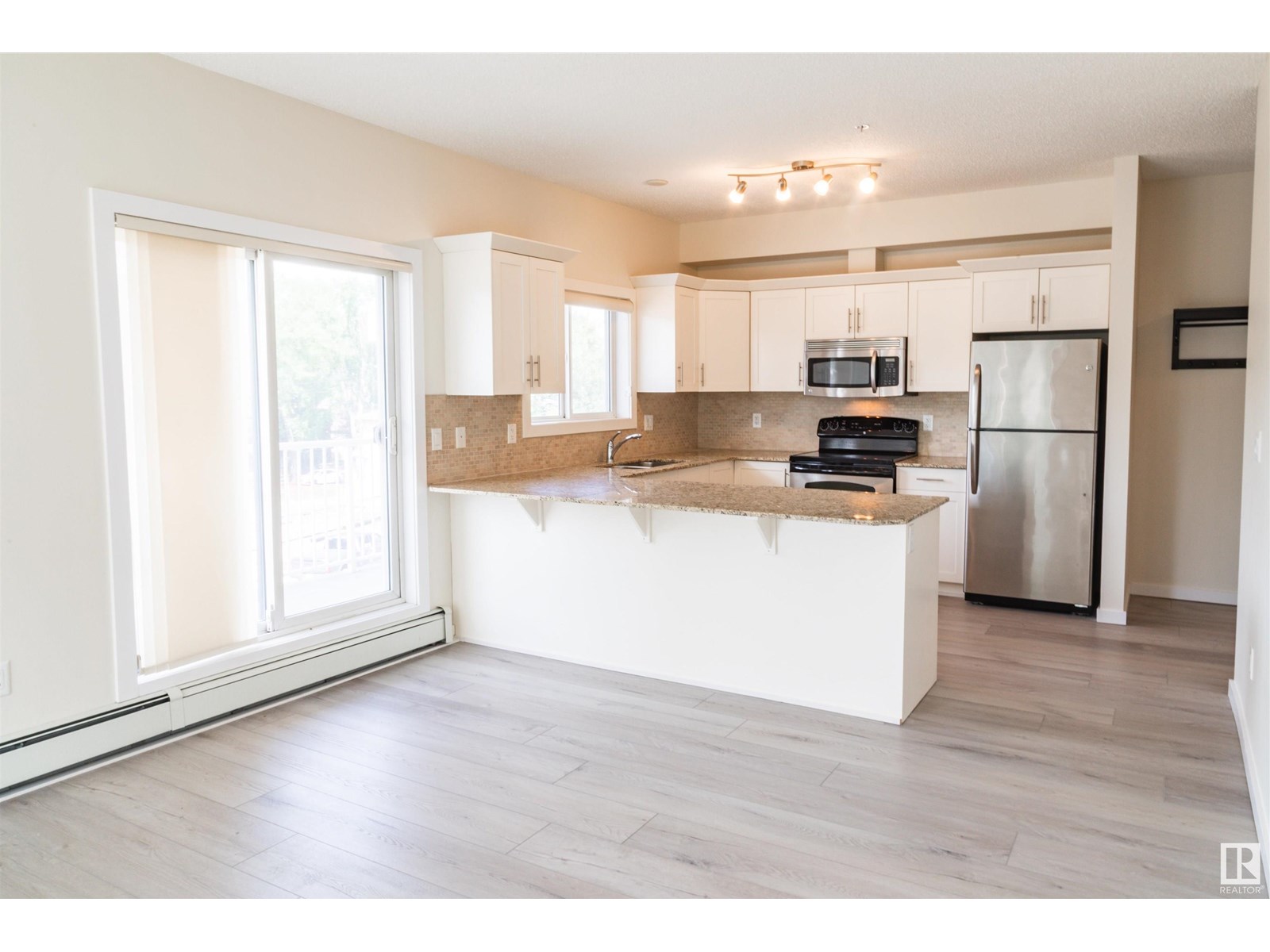 #304 10524 77 AV NW