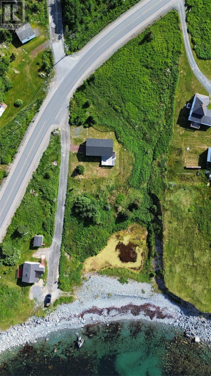 2 Old Highway Road
