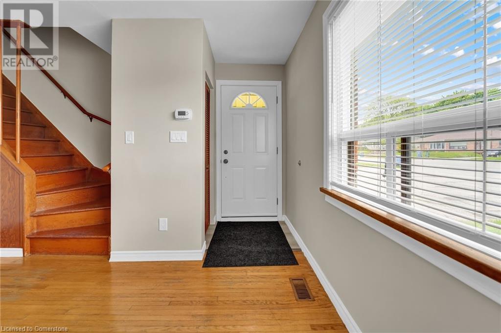 104 WAVERLEY Drive