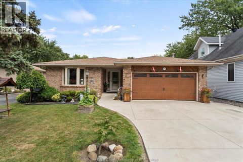 576 Lesperance Tecumseh ON N8N1W4