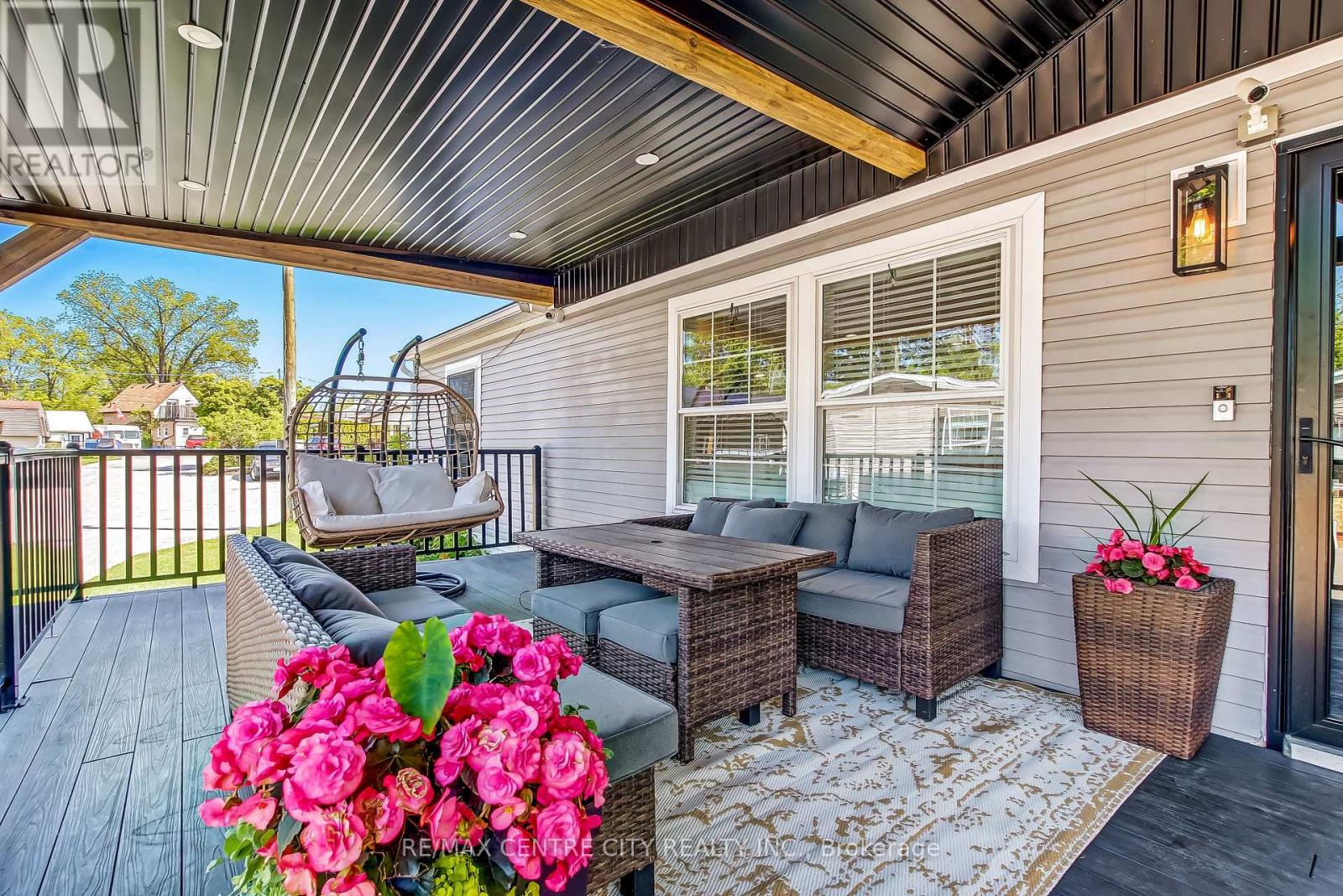 201 - 198 SPRINGBANK DRIVE