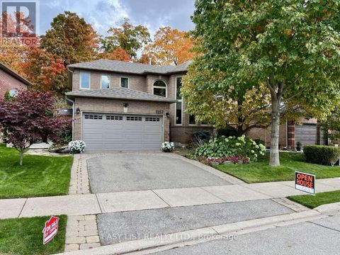 1257 MCCRANEY STREET E Oakville (CP College Park) ON L6H3A3
