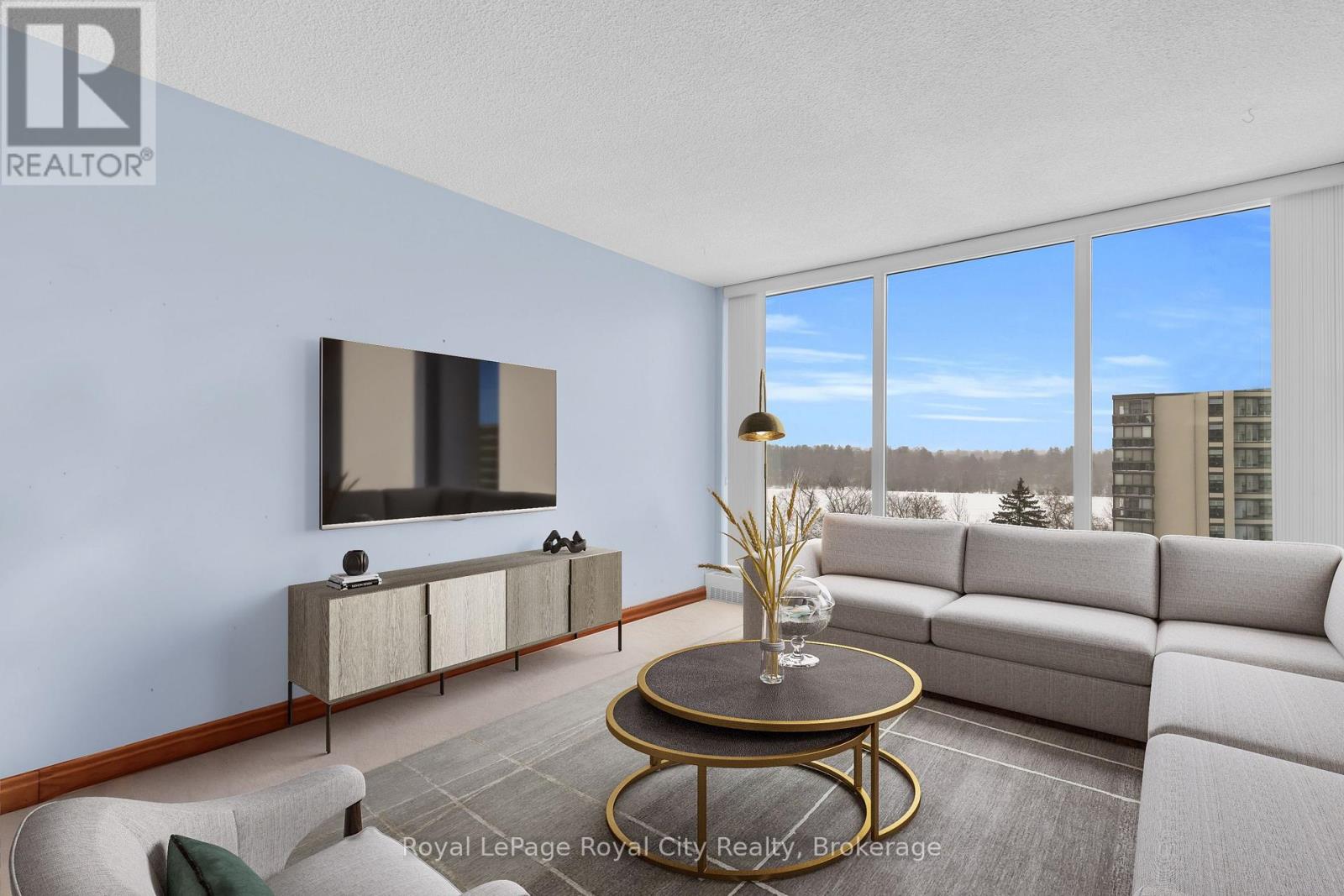 614 - 19 WOODLAWN ROAD E