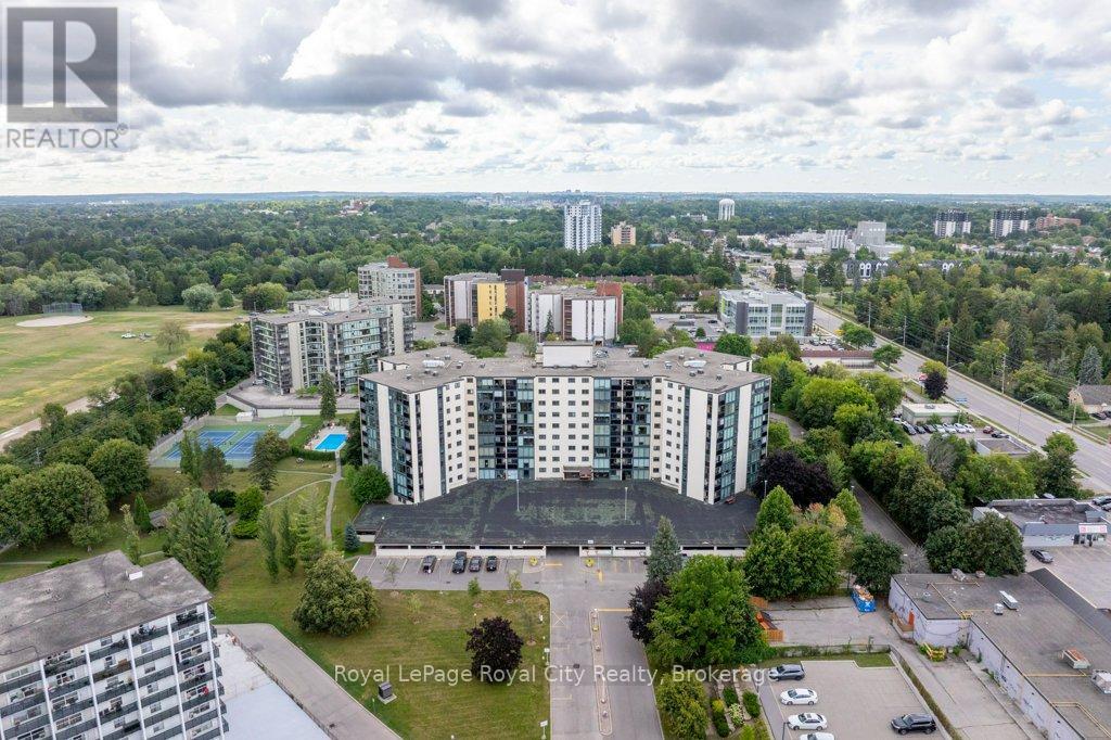 614 - 19 WOODLAWN ROAD E