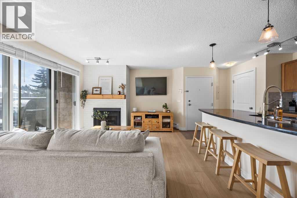 4, 101 Village Heights SW