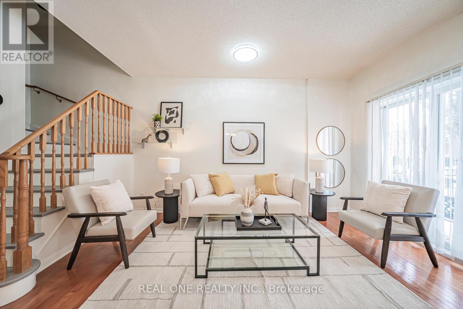 17 - 12 ST MORITZ WAY