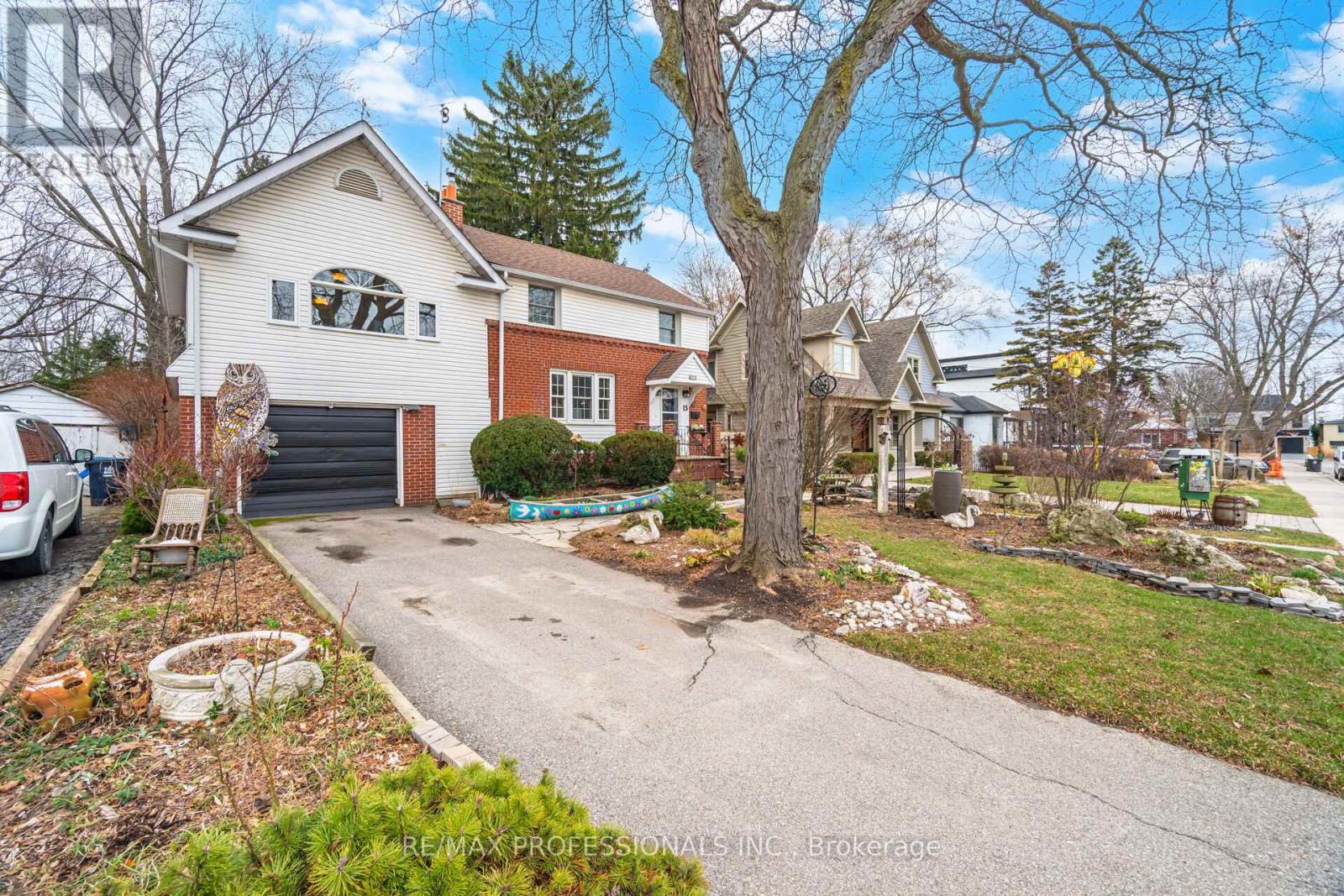 15 TWENTY-SEVENTH STREET