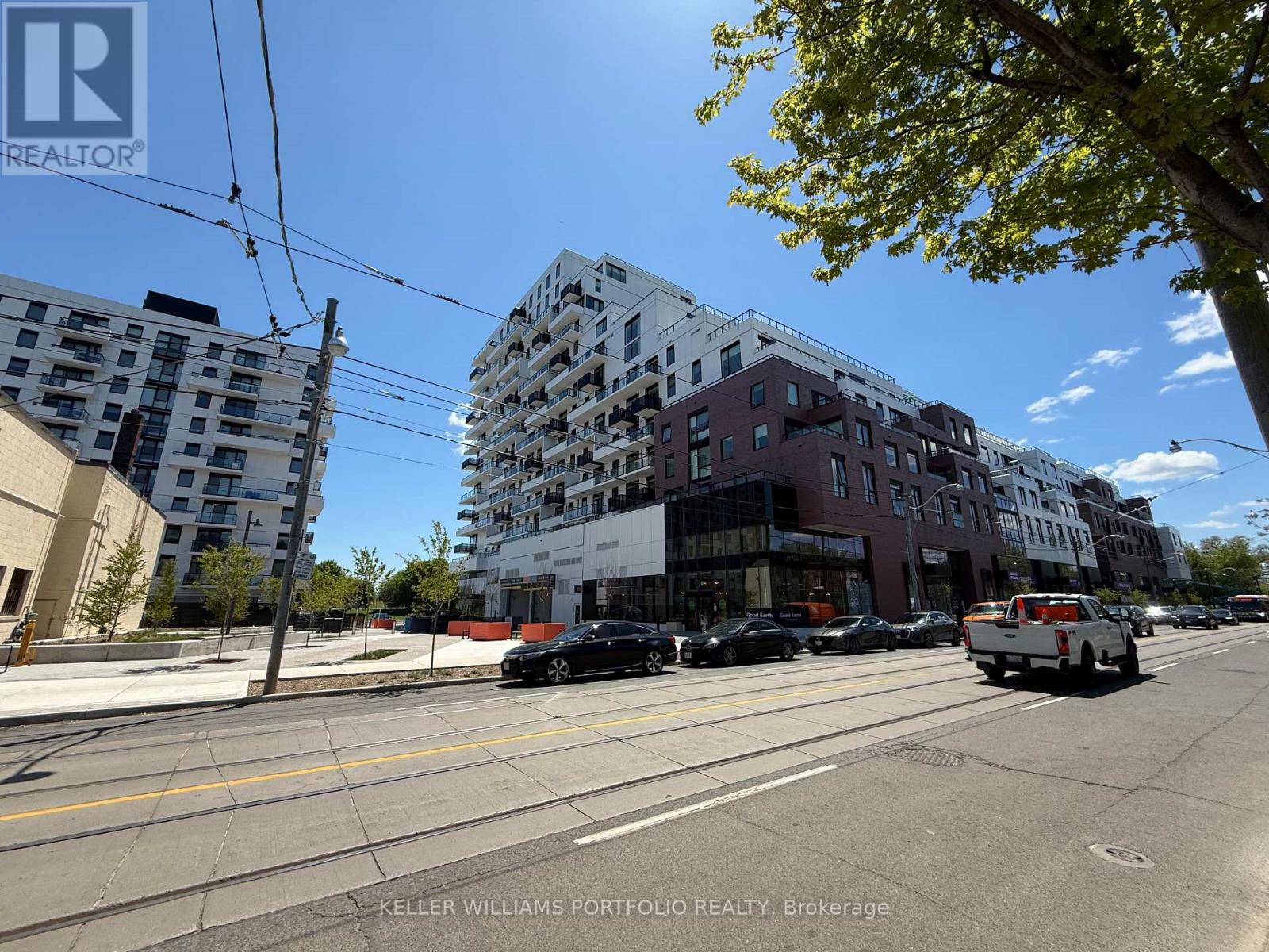 MAIN FLR - 1572 QUEEN STREET E