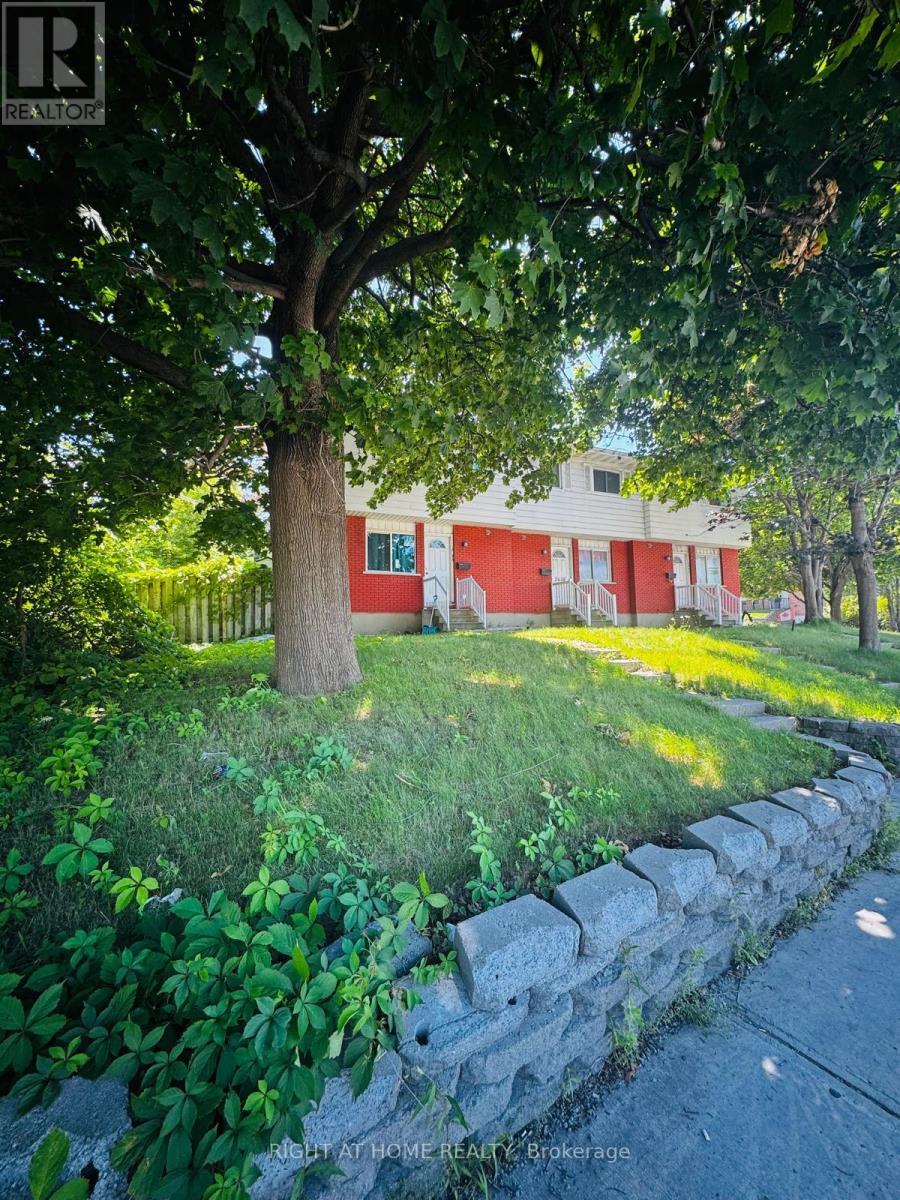 2636,2638,2640 CARLING AVENUE W