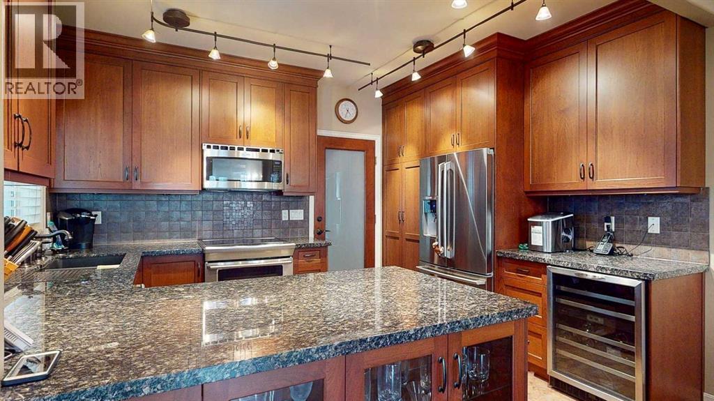 604, 1997 Sirocco Drive SW