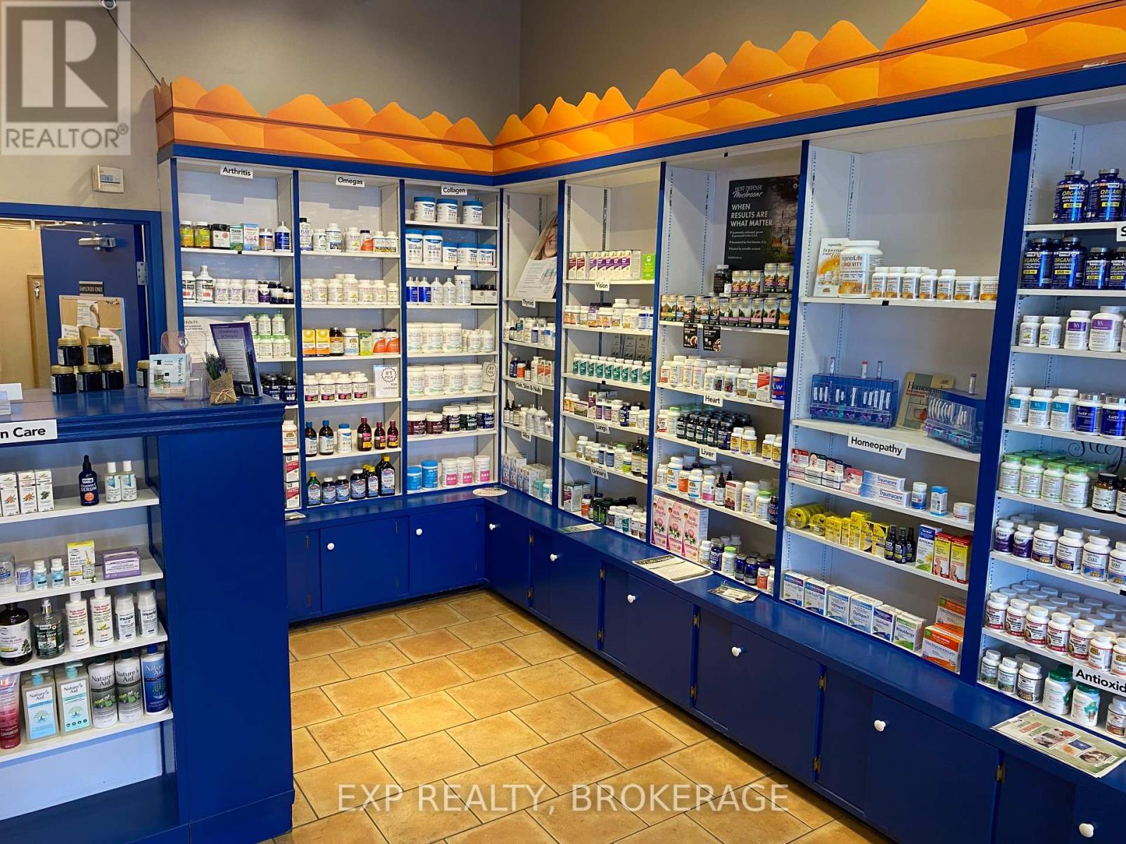 3 - 1046 PRINCESS STREET