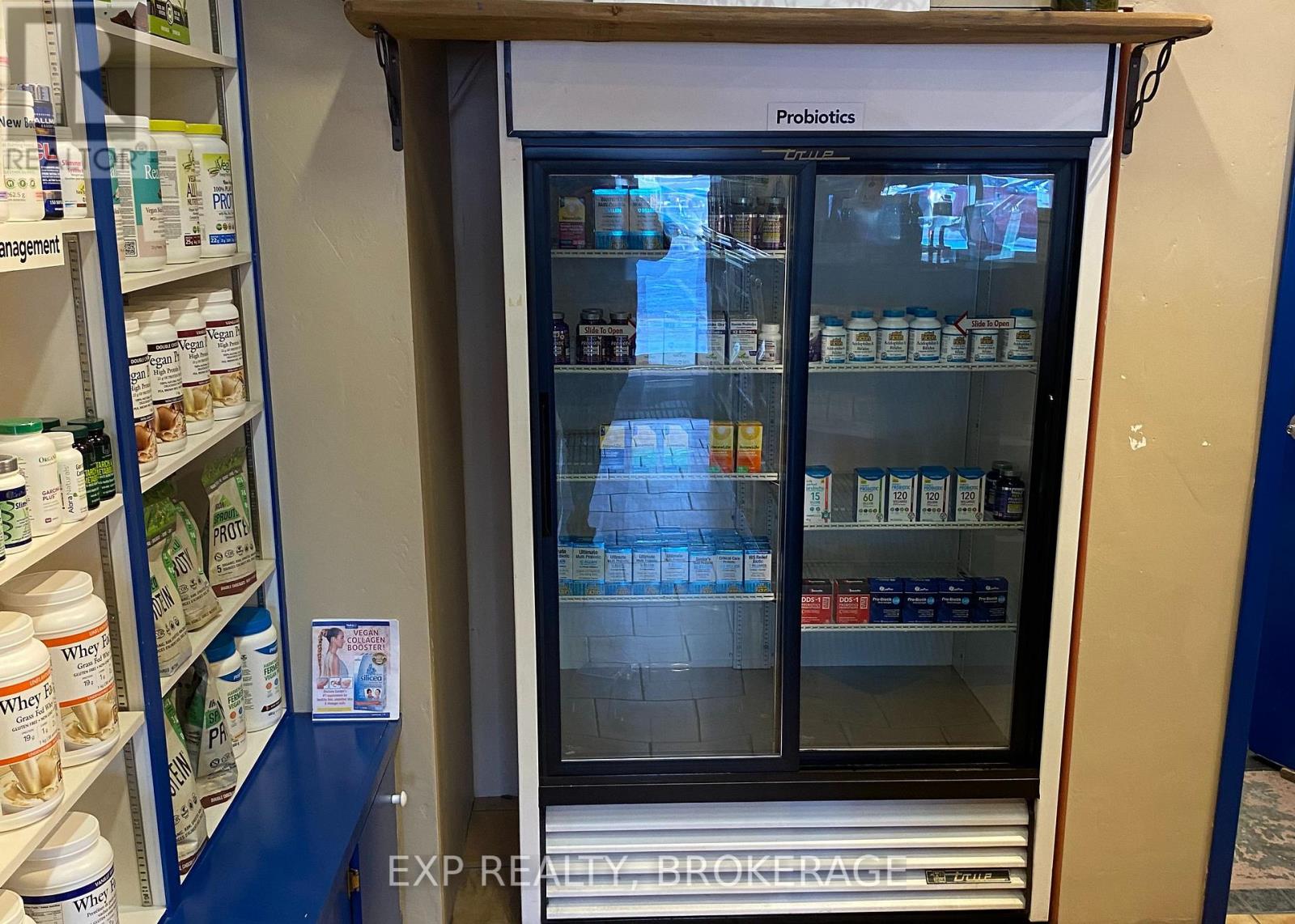 3 - 1046 PRINCESS STREET